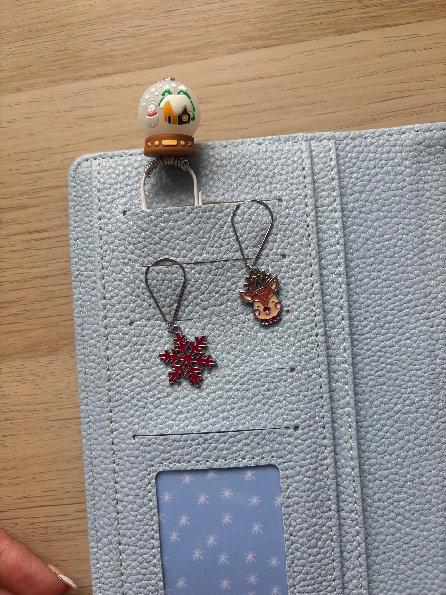 Snowy Snowglobe Binder Charm