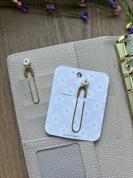 Dinky Daisy Binder Charm