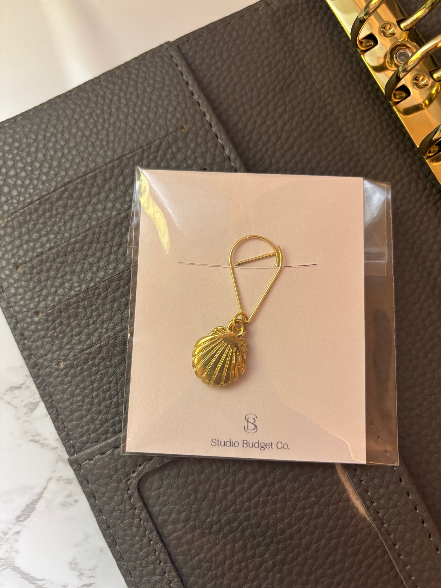 Golden Tide Binder Charm