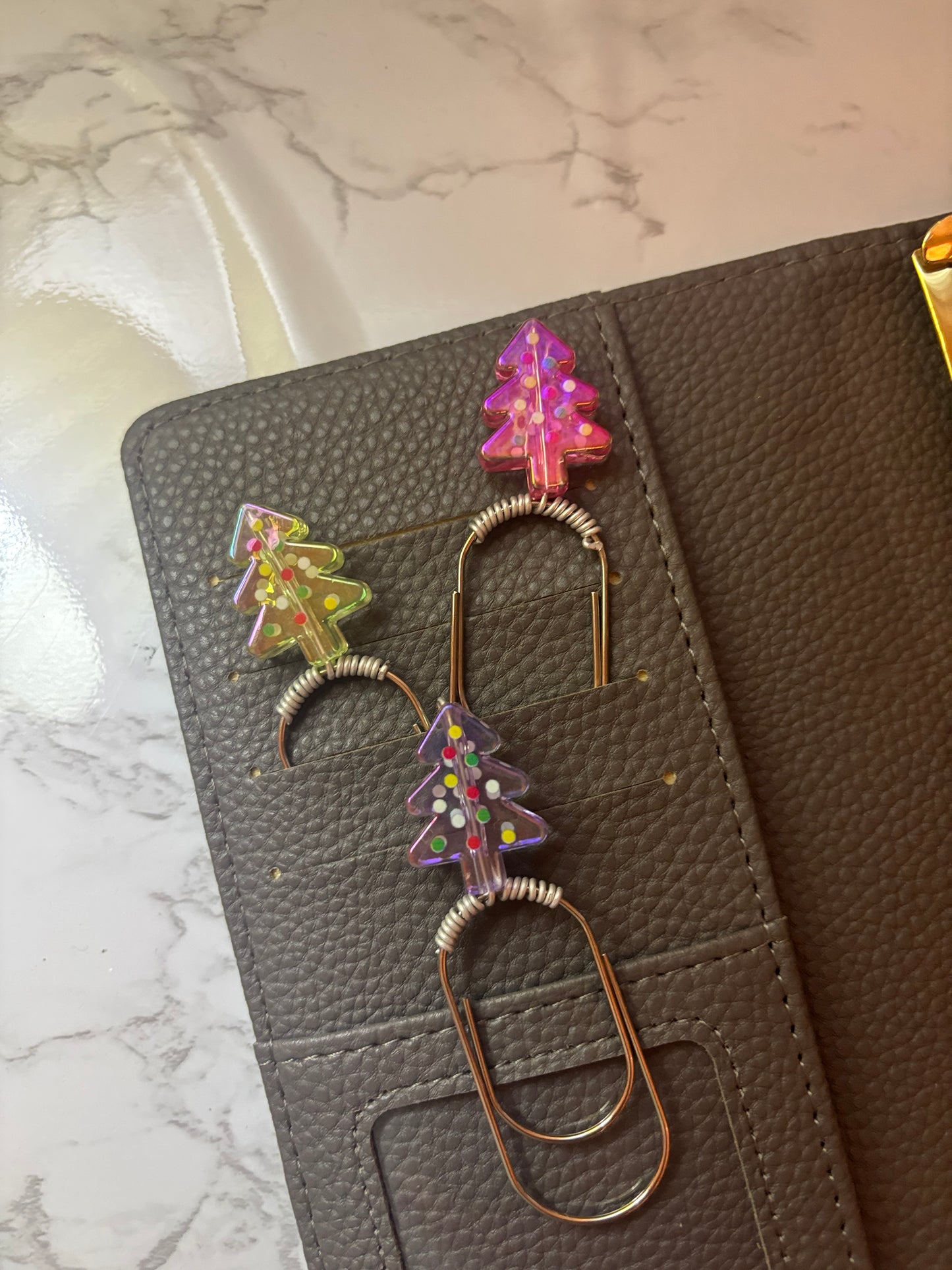 Evergreen Glow Binder Charm