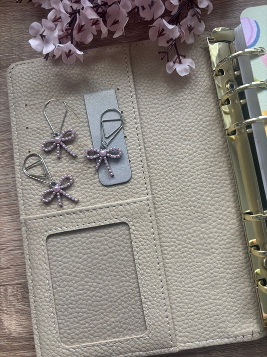 Pearly Bow Binder Charm